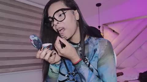 Snapshot of mia_gatesvg chatting on 02/17/26, 02:52 Mia online show from 02/17/26, 02:52