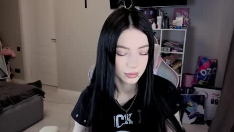 MIA HELP ME REACH 100 LIKES online show from 02/26/26, 03:22