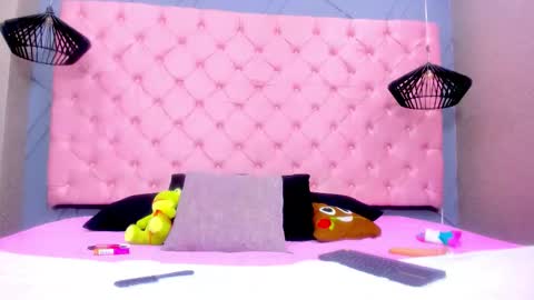 Snapshot of mia_hornny chatting on 01/13/26, 01:38 Mia online show from 01/13/26, 01:38