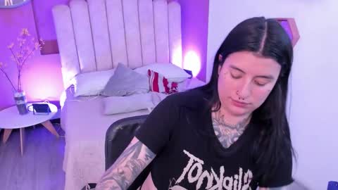 Val  online show from 02/12/26, 08:04