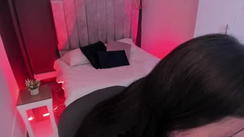 Val  online show from 06/05/26, 10:04