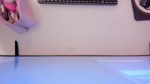    online show from 11/18/25, 12:20