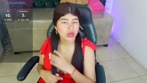 mia_kittie_m online show from 05/06/26, 12:10