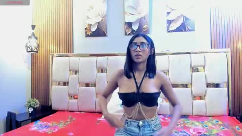 Mia.  online show from 05/09/26, 10:53