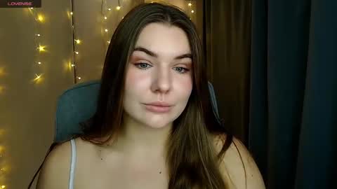 mia_lemm online show from 10/28/25, 08:29