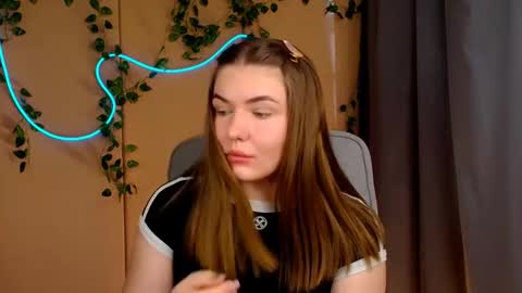 Snapshot of mia_lemm chatting on 05/06/26, 06:30 mia_lemm online show from 05/06/26, 06:30