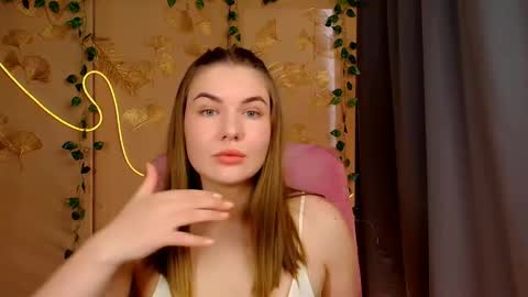 Snapshot of mia_lemm chatting on 05/19/26, 06:42 mia_lemm online show from 05/19/26, 06:42