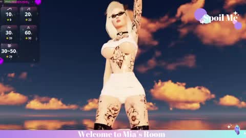 Mia online show from 05/26/26, 06:37