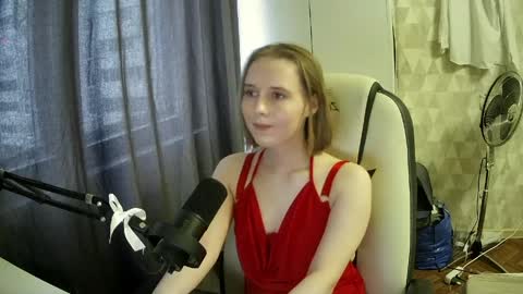 Mia online show from 05/28/26, 02:58