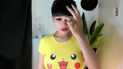 M I A online show from 05/06/26, 08:03