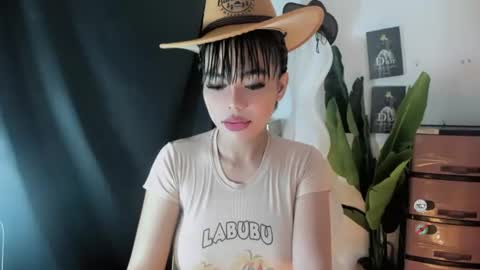 Snapshot of mia_lover9 chatting on 06/30/26, 07:20 M I A online show from 06/30/26, 07:20