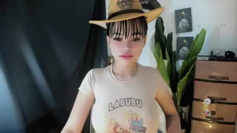 Snapshot of mia_lover9 chatting on 07/02/26, 09:59 M I A online show from 07/02/26, 09:59