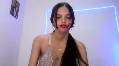 mia lucy 21 online show from 09/30/25, 06:02