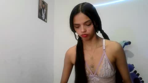 mia lucy 21 online show from 10/18/25, 09:10