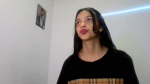 mia lucy 21 online show from 11/03/25, 06:09