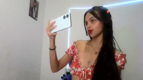mia lucy 21 online show from 11/04/25, 07:46