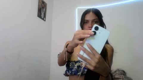 mia lucy 21 online show from 11/05/25, 08:09