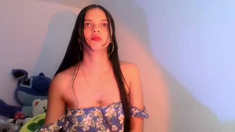 mia lucy 21 online show from 04/06/26, 01:58