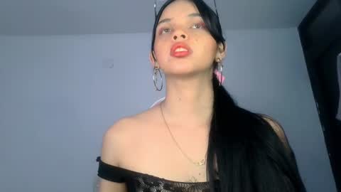 Snapshot of mia_lucy_21 chatting on 06/28/26, 05:13 mia lucy 21 online show from 06/28/26, 05:13