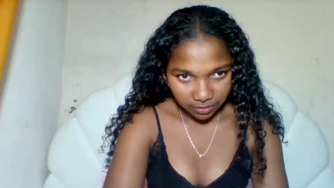 mia_lunah online show from 08/01/26, 04:17