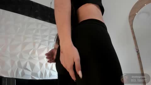 mia_luxor online show from 02/20/26, 11:43