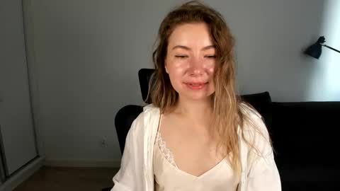 Mia online show from 02/27/26, 08:03