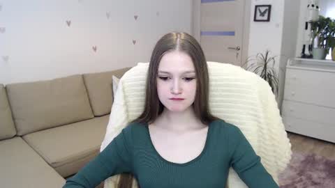 Mia online show from 07/22/26, 10:40