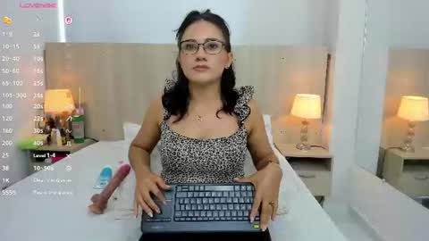 Mia Mercier online show from 06/22/26, 11:40