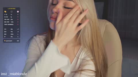 Snapshot of mia_milagros chatting on 12/02/24, 02:09 mia_milagros online show from 12/02/24, 02:09