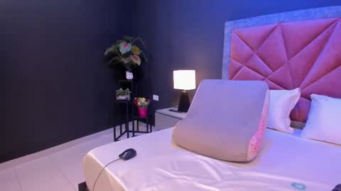 MIA  online show from 03/12/26, 07:31