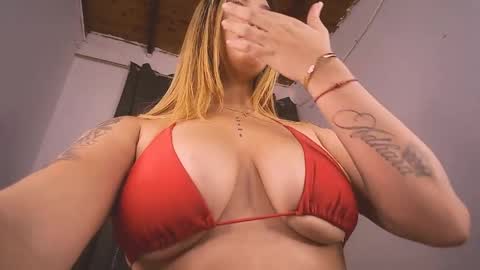 Snapshot of mia_millers2311 chatting on 05/05/26, 01:52 mia independent model online show from 05/05/26, 01:52