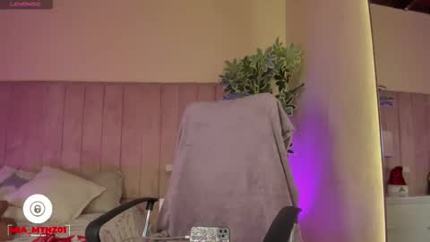 Snapshot of mia_mtnz02 chatting on 12/15/25, 02:27 mia_mtnz02 online show from 12/15/25, 02:27