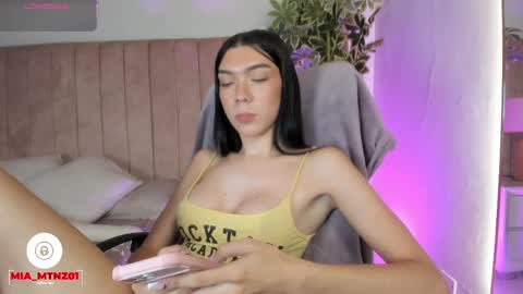 mia_mtnz02 online show from 05/21/26, 03:46