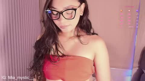 Snapshot of mia_mystic_ chatting on 06/09/26, 11:00 Mia Schedule 7am to 2pm Col online show from 06/09/26, 11:00