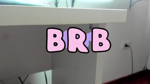 Snapshot of mia_nevaeh chatting on 01/06/25, 07:56 Mia Nevaeh - follow me online show from 01/06/25, 07:56