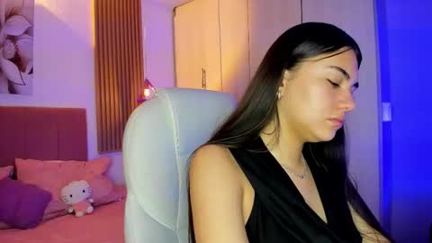Snapshot of mia_nevaeh chatting on 01/09/26, 08:32 Mia Nevaeh - follow me online show from 01/09/26, 08:32