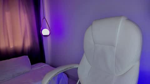 Snapshot of mia_nevaeh chatting on 02/07/26, 08:12 Mia Nevaeh - follow me online show from 02/07/26, 08:12