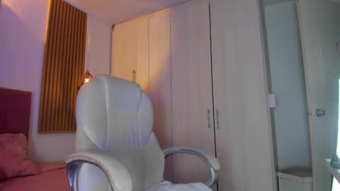 Snapshot of mia_nevaeh chatting on 02/15/26, 07:54 Mia Nevaeh - follow me online show from 02/15/26, 07:54