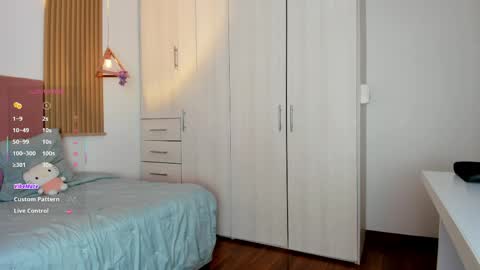 Mia Nevaeh - follow me online show from 05/15/26, 08:05