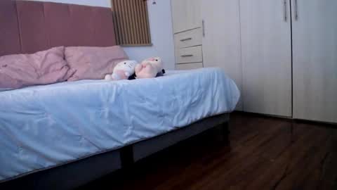 Snapshot of mia_nevaeh chatting on 05/24/26, 07:52 Mia Nevaeh - follow me online show from 05/24/26, 07:52
