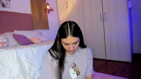 Mia Nevaeh - follow me online show from 05/31/26, 06:09