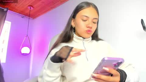 Mia Nevaeh - follow me online show from 08/02/26, 09:24