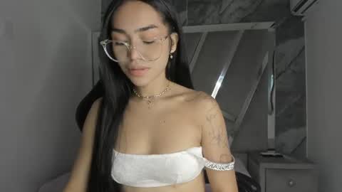 Snapshot of mia_petiteht chatting on 06/14/26, 08:33 mia_petiteht online show from 06/14/26, 08:33