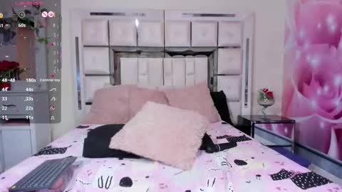 Snapshot of mia_peyton1 chatting on 09/09/25, 09:25 mia_peyton1 online show from 09/09/25, 09:25