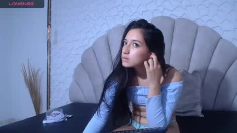 mia_prince_ online show from 04/09/26, 06:24