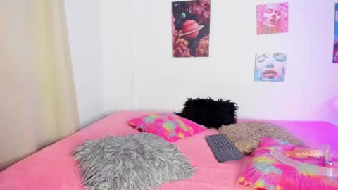 Snapshot of mia_purplee chatting on 10/02/25, 03:13 mia_purplee online show from 10/02/25, 03:13