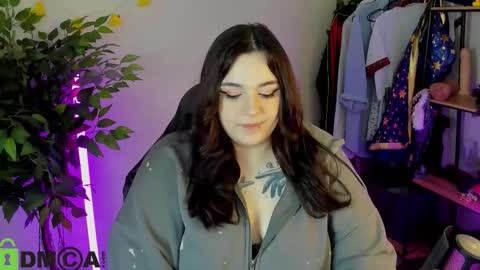 Mia online show from 02/07/26, 01:09