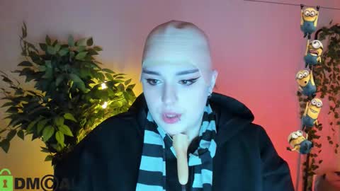 Mia online show from 02/25/26, 12:42