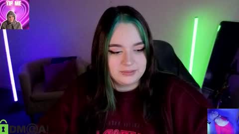 Mia online show from 03/07/26, 12:07