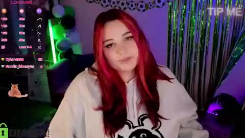 Snapshot of mia_r0ss chatting on 07/17/26, 01:23 Mia online show from 07/17/26, 01:23